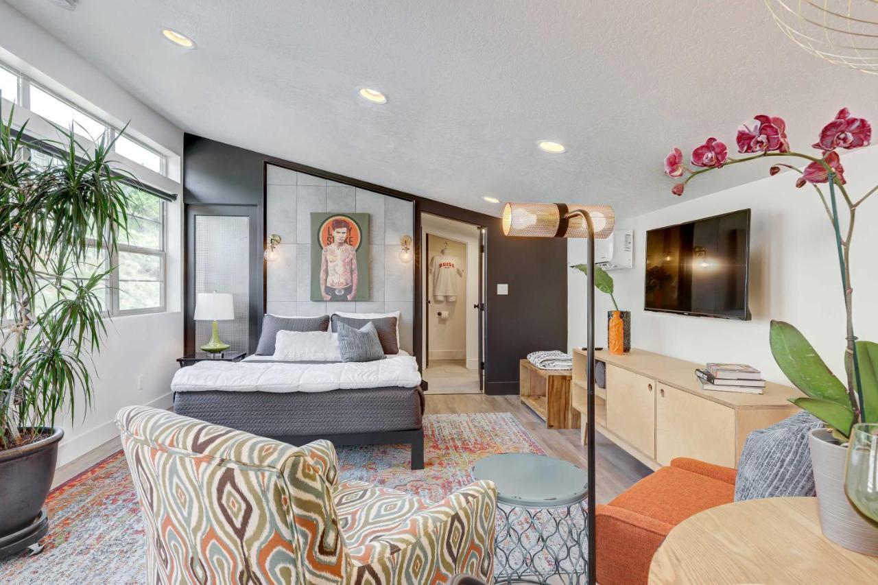 Stylish And Modern Boise Studio With Foothills Views! Bagian luar foto